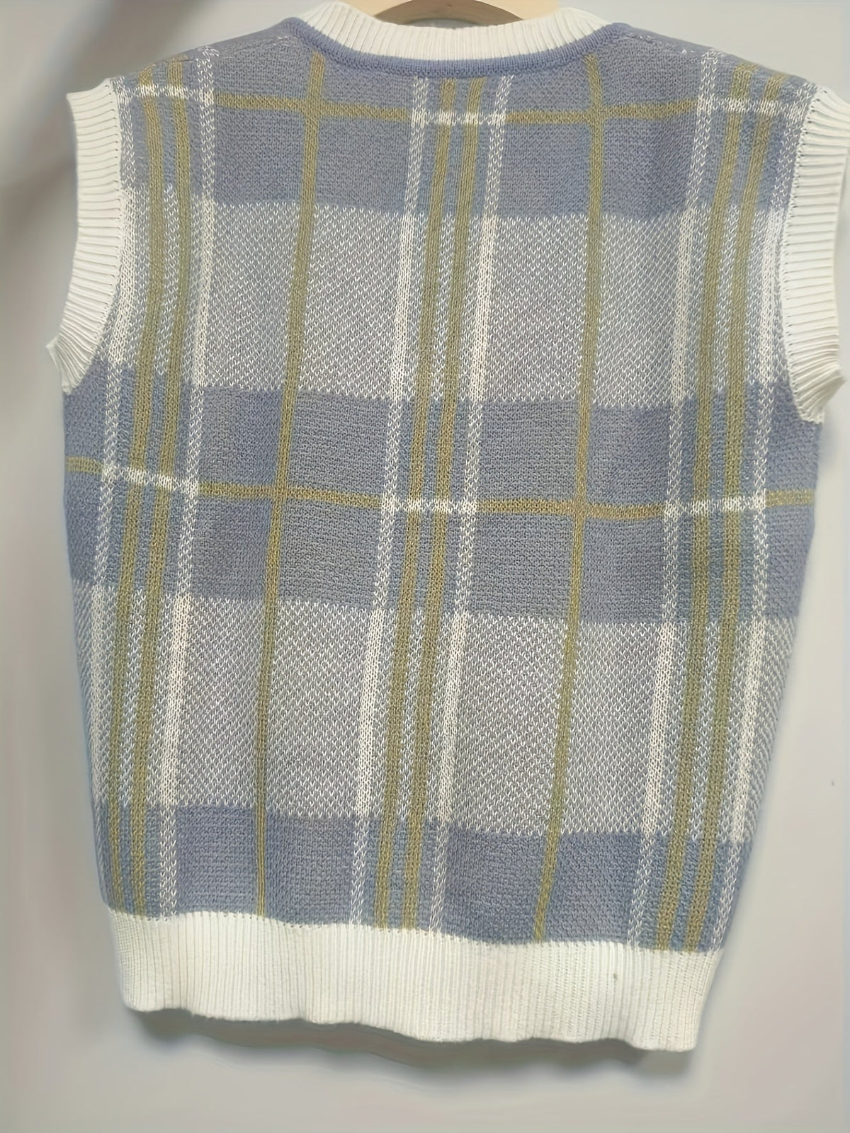 Women's Plaid V-Neck Sweater Vest – Knit Layering Vest with Ribbed Trim
