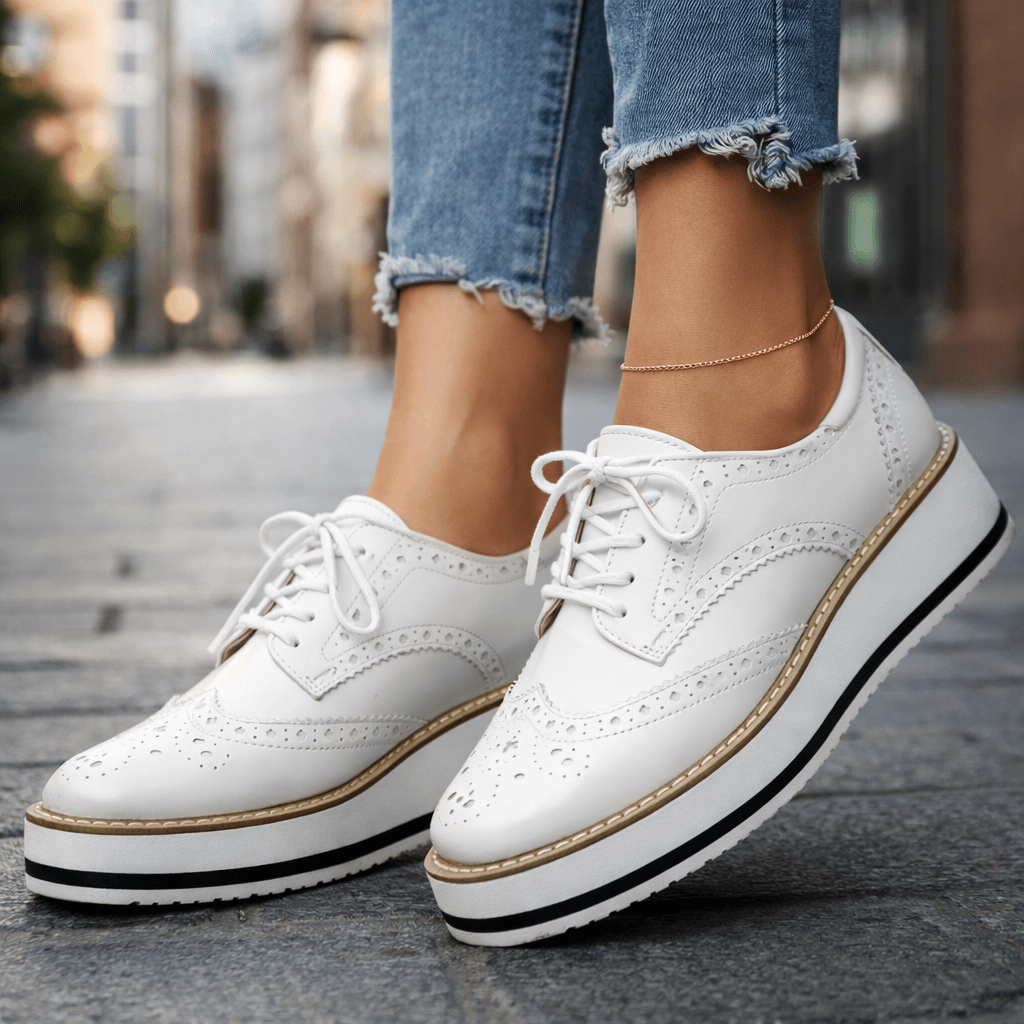 Women's Platform Brogue Shoes – Glossy Lace-Up Oxfords with Chunky Sole