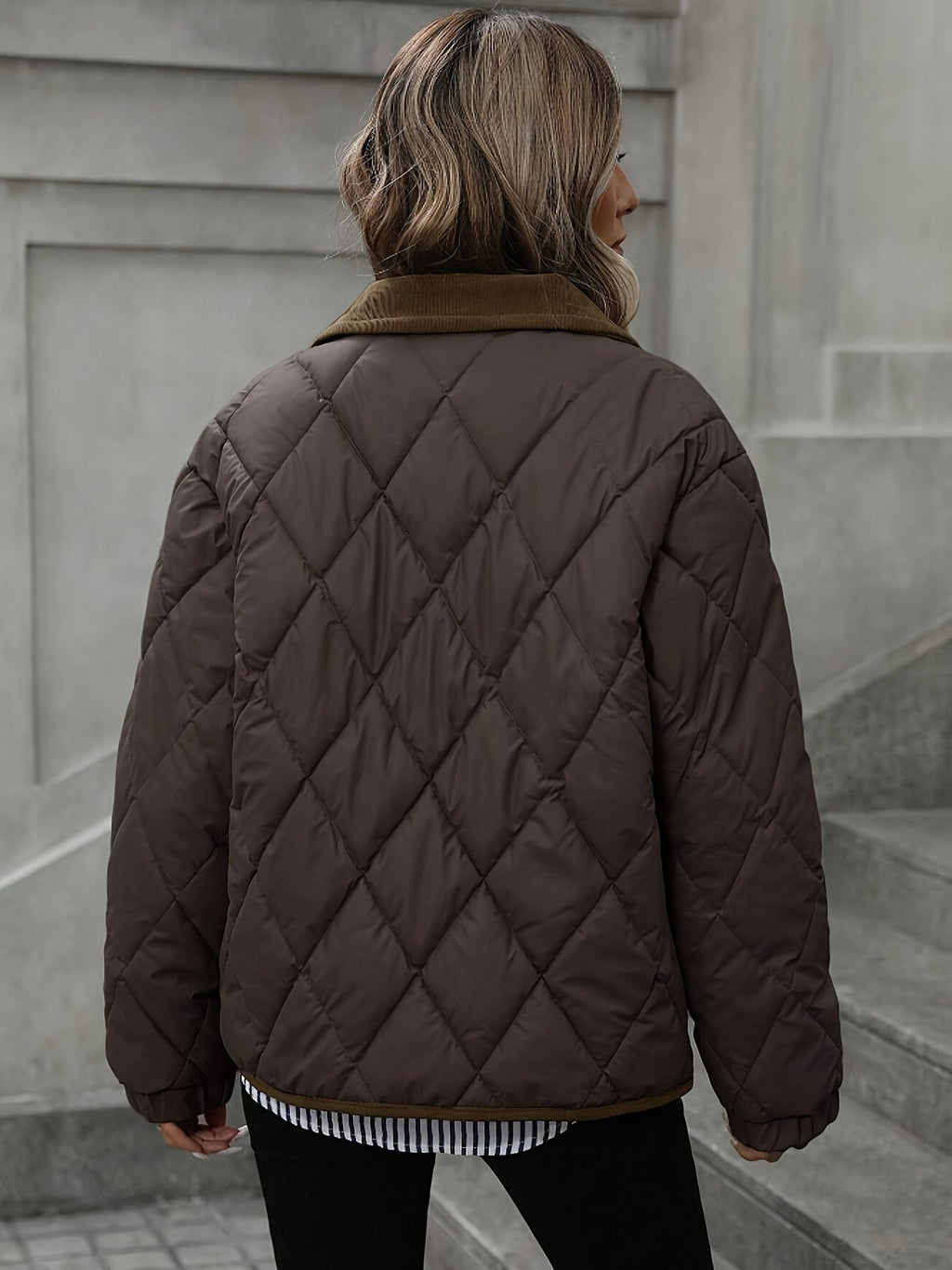 Women's Diamond Quilted Jacket – Button-Front Padded Layer with Pockets