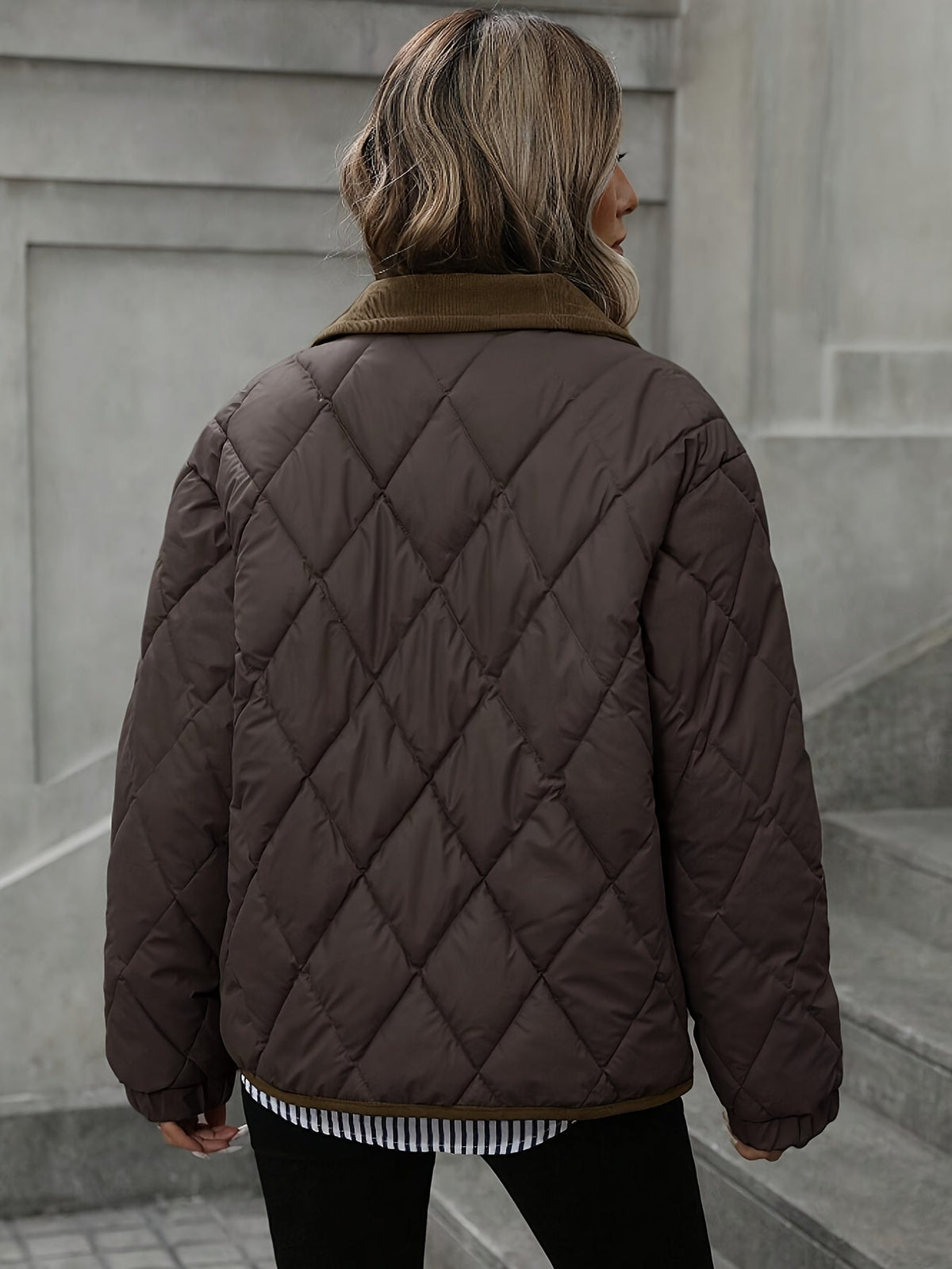 Women's Diamond Quilted Jacket – Button-Front Padded Layer with Pockets