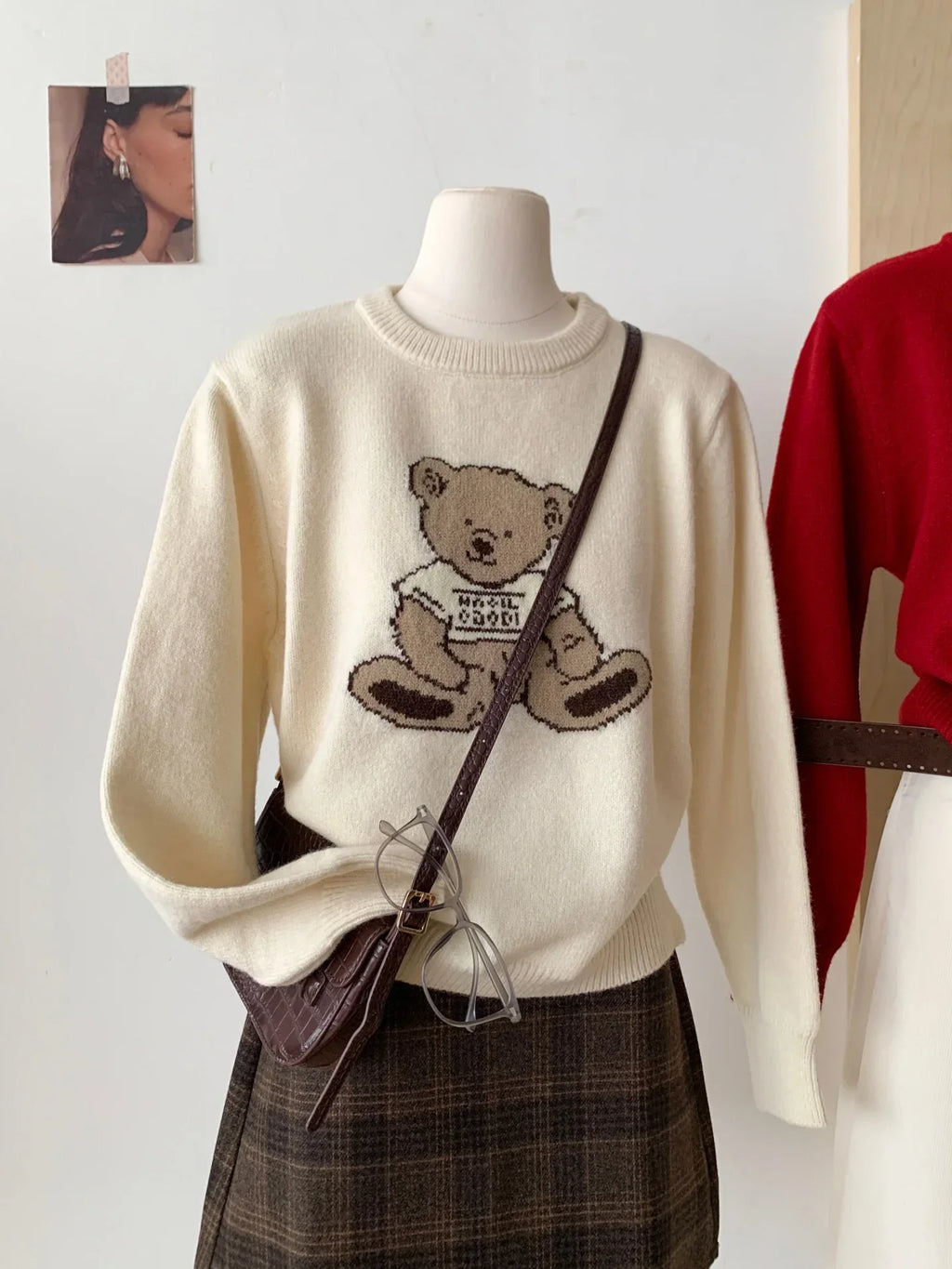Women's Vintage Cartoon Bear Embroidered Knit Sweater - Harajuku Crewneck Pullover