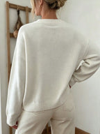 Saskia | Women Heart Detail Fitted Crew Neck Knit Sweater