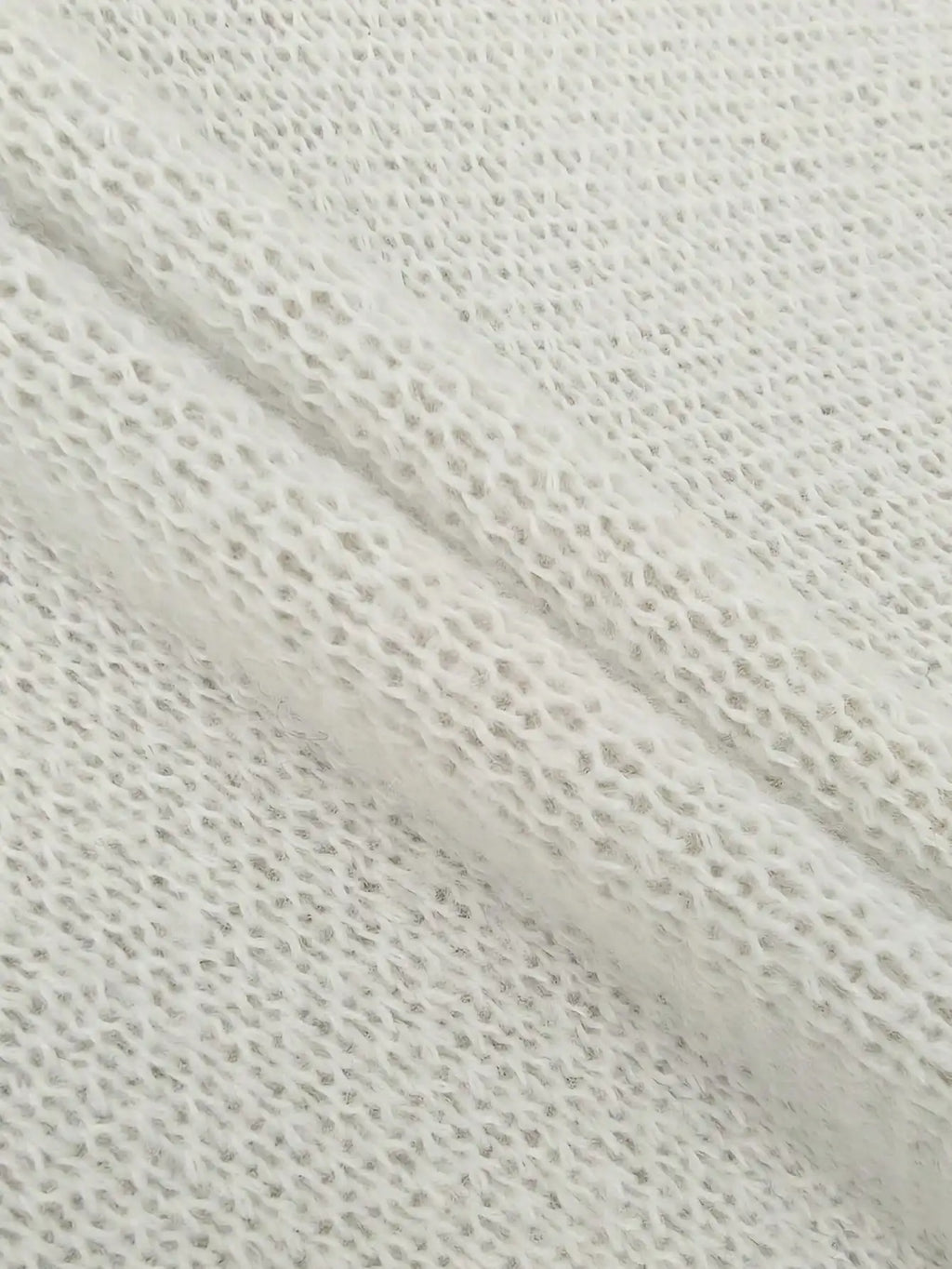 Saskia | Women Heart Detail Fitted Crew Neck Knit Sweater