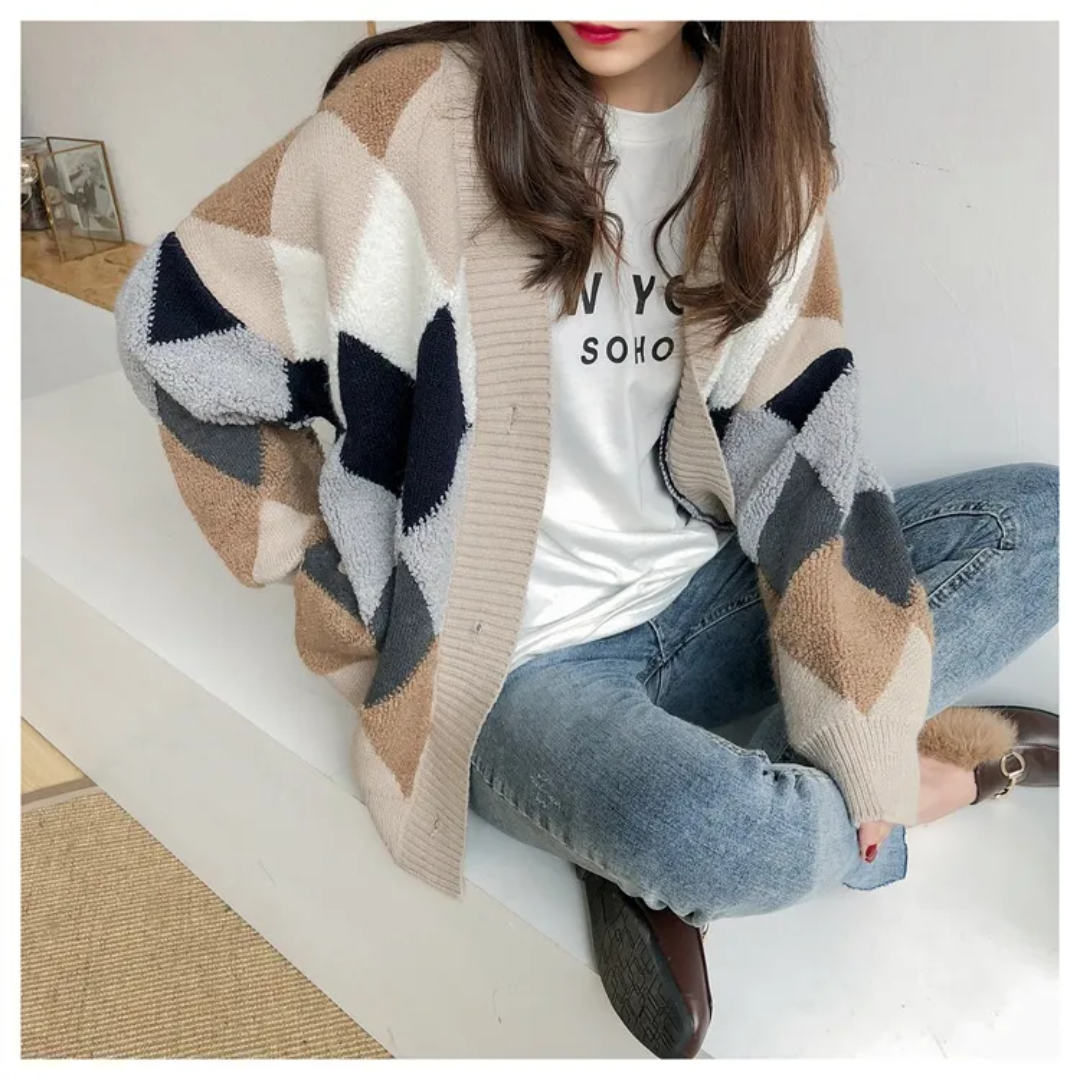Women's Oversized Printed Cardigan – V-Neck Button-Front Knit Sweater