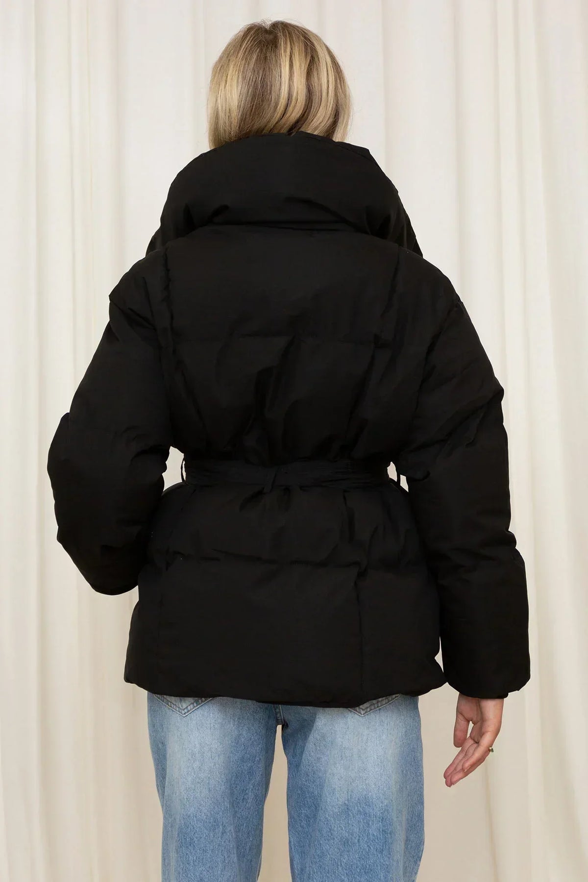 Women's Oversized Belted Puffer Jacket – Short Padded Winter Coat with Large Collar