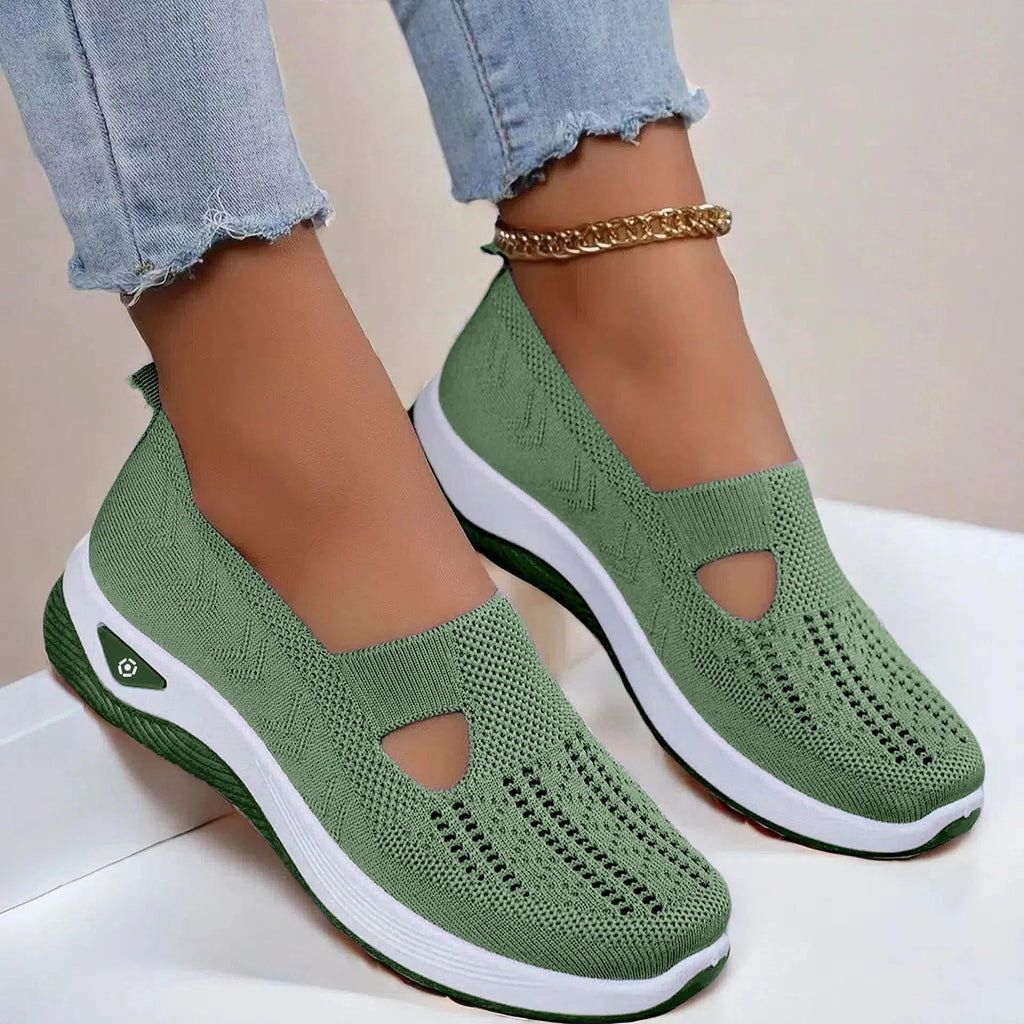 Women's Slip-On Comfort Shoes – Cushioned Walking Shoes with Supportive Insole