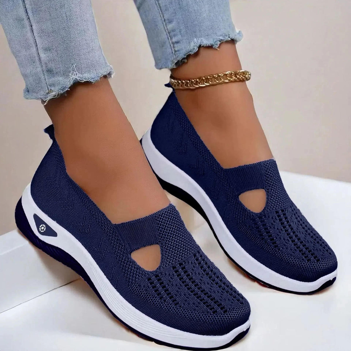 Women's Slip-On Comfort Shoes – Cushioned Walking Shoes with Supportive Insole