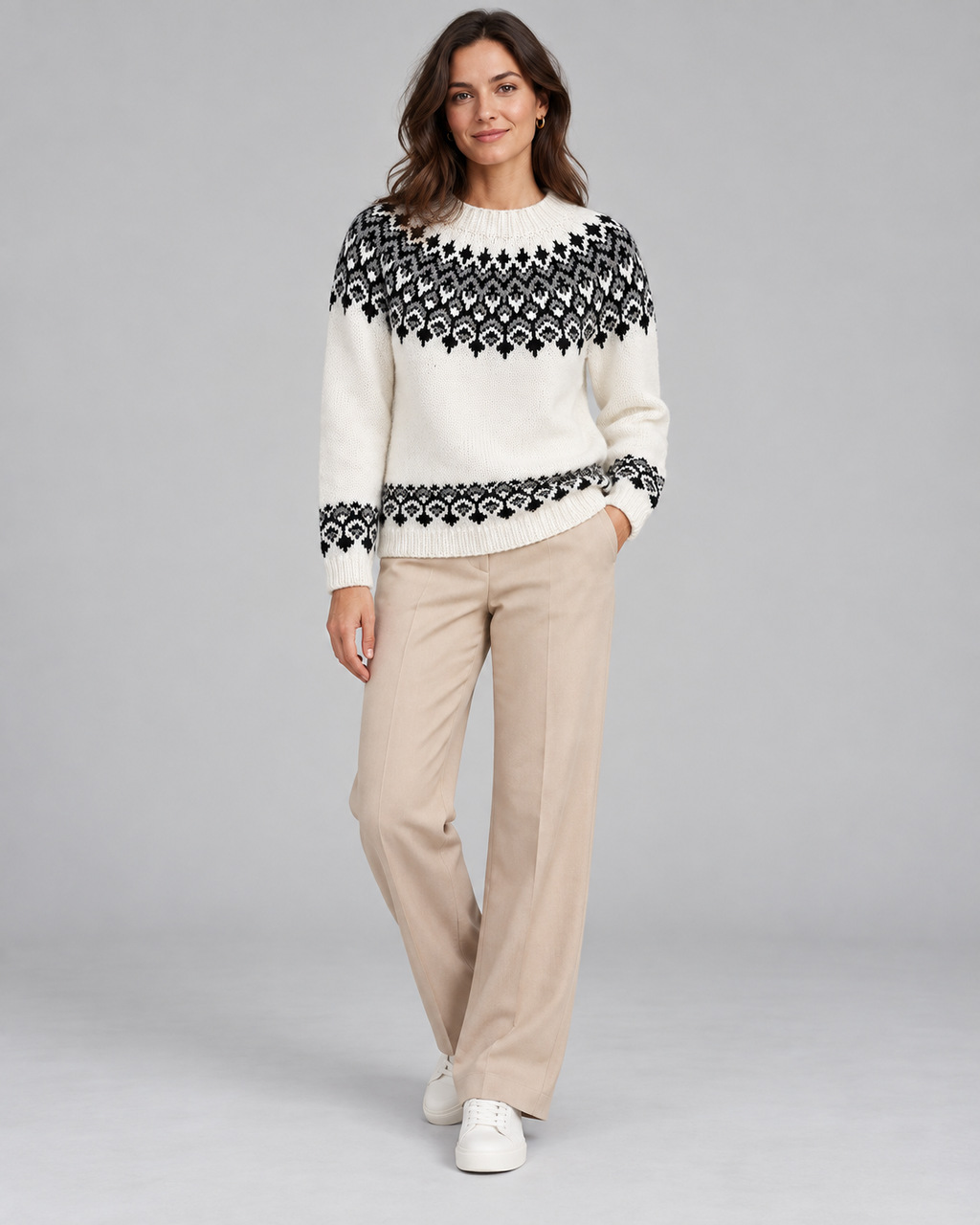 Women's Fair Isle Geometric Crew Neck Sweater – Black and Gray Diamond Knit