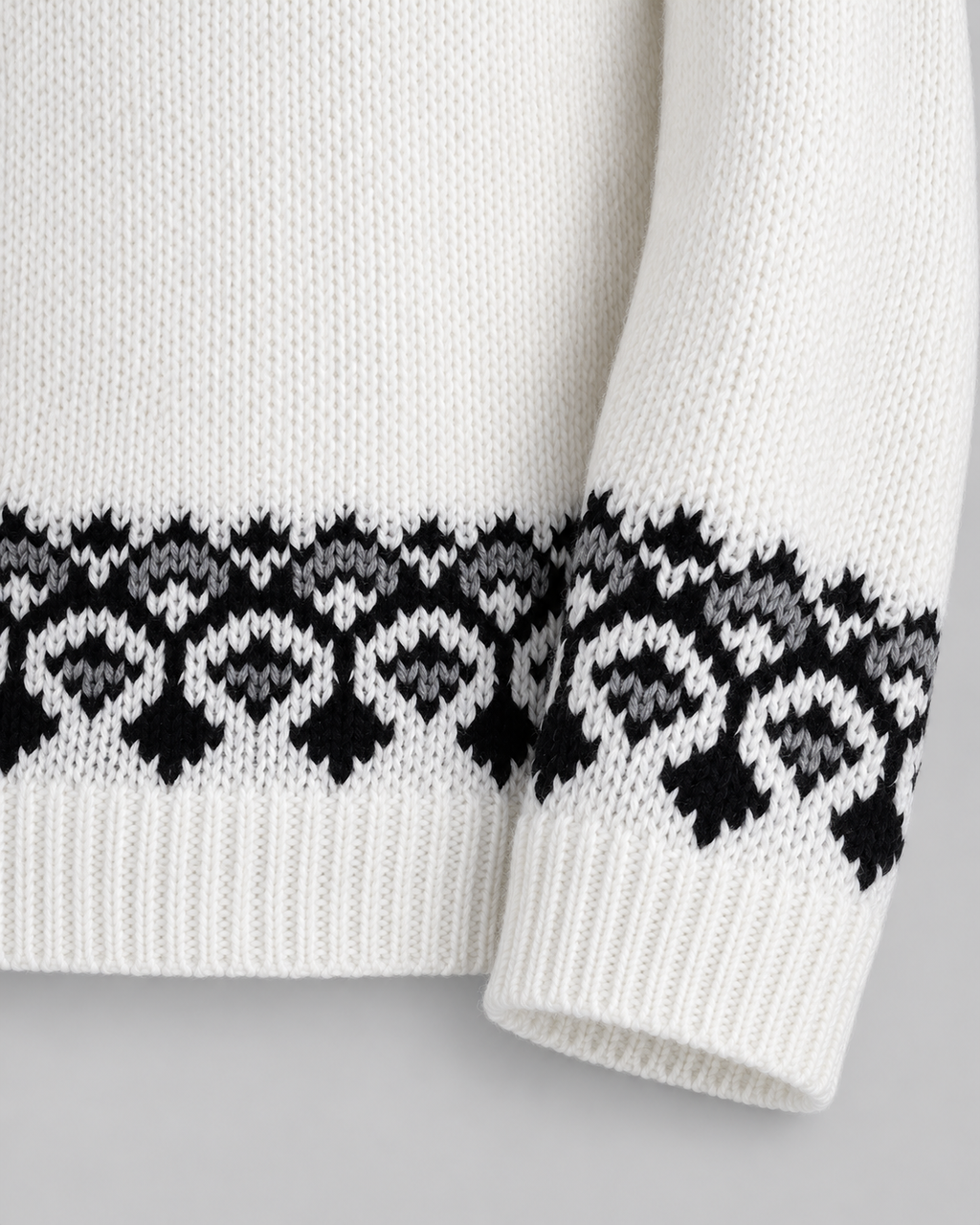 Women's Fair Isle Geometric Crew Neck Sweater – Black and Gray Diamond Knit