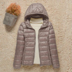 Women's Lightweight Quilted Hooded Packable Down Puffer Jacket - Cropped Winter Coat