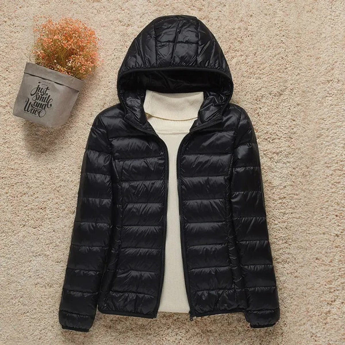 Women's Lightweight Quilted Hooded Packable Down Puffer Jacket - Cropped Winter Coat