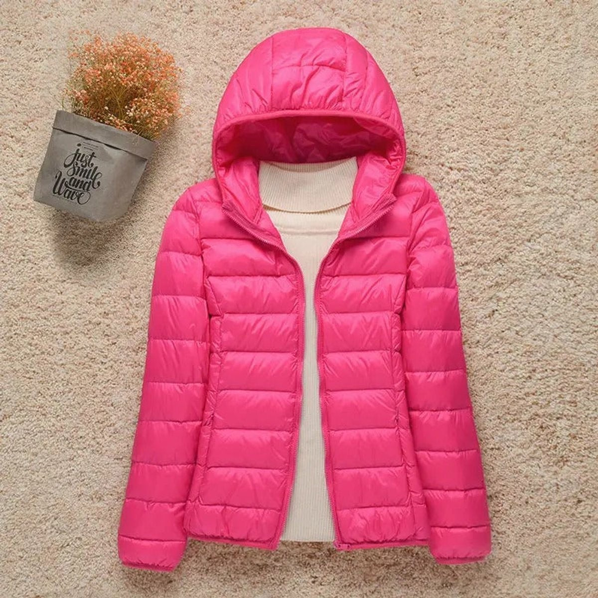 Women's Lightweight Quilted Hooded Packable Down Puffer Jacket - Cropped Winter Coat