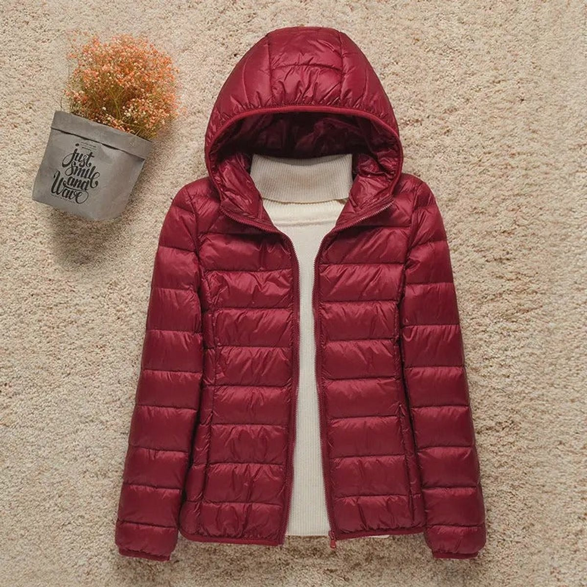 Women's Lightweight Quilted Hooded Packable Down Puffer Jacket - Cropped Winter Coat